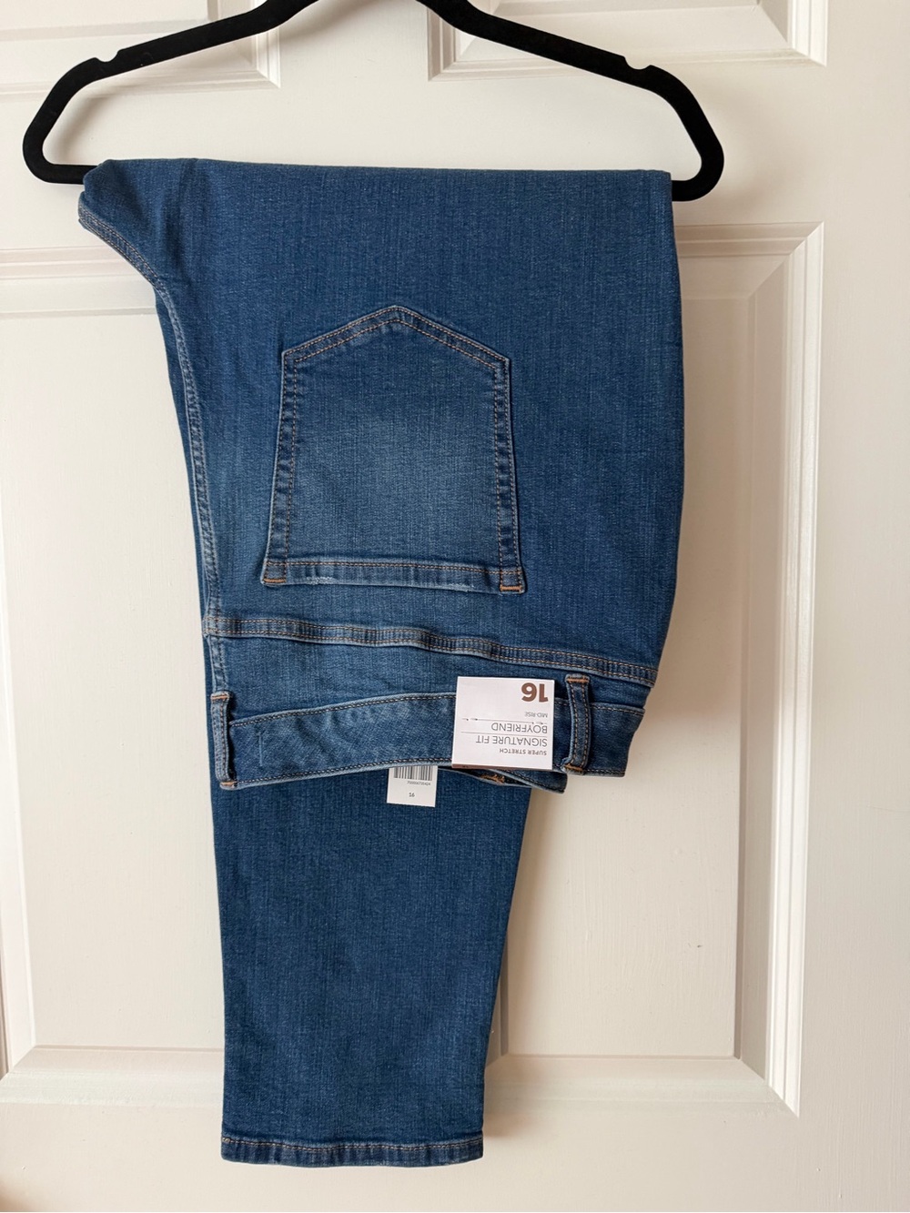 Woman’s  Blue Denim Jeans - Classic Straight Fit